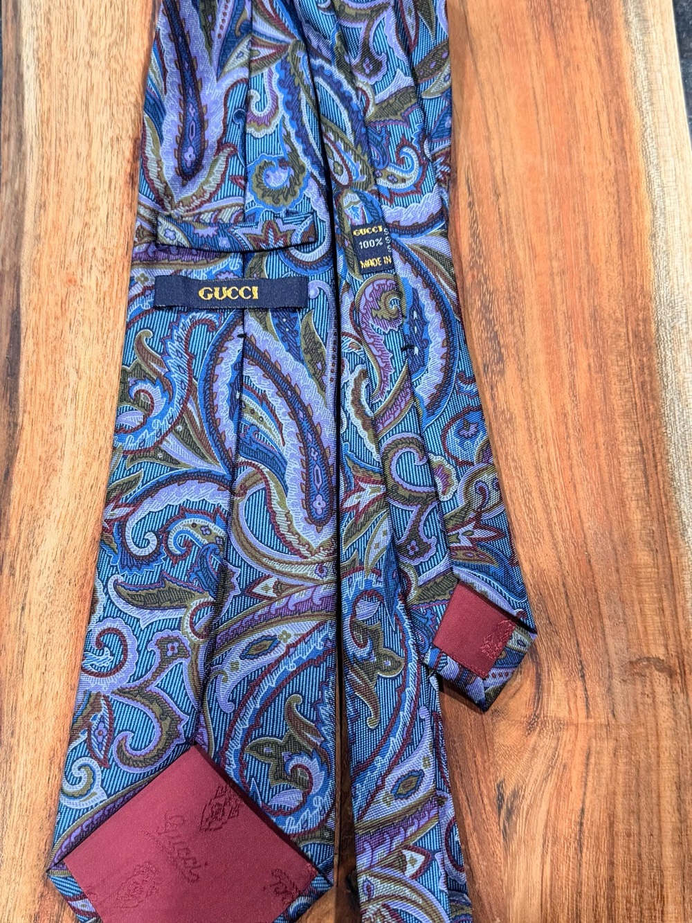 Vintage GUCCI 100% Silk Necktie - Picture 2 of 5